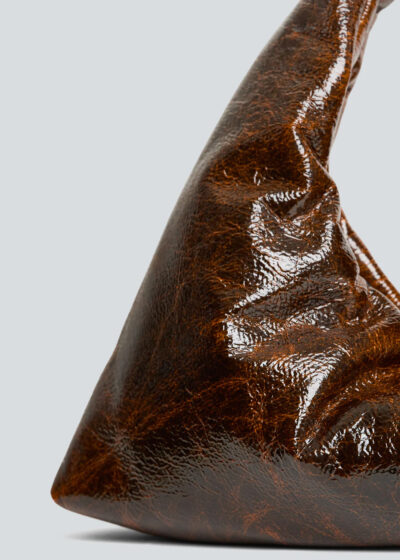 'Anchor small' in lacquer honey by KASSL Editions