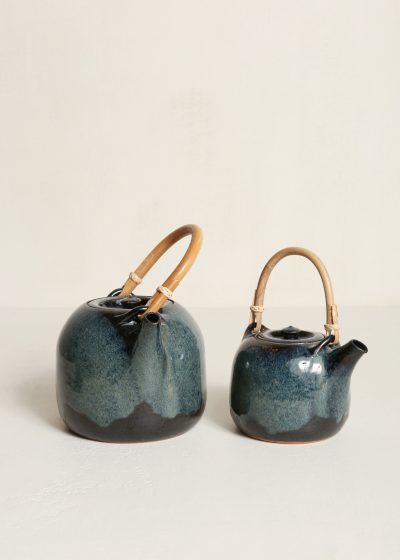 Tea pot with bamboo handle (S) by 