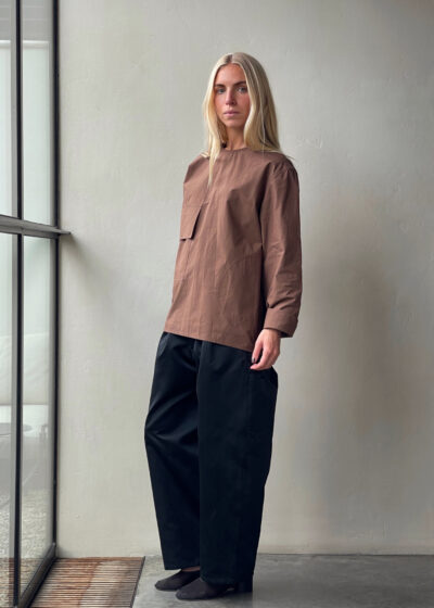 'Balthus' in chestnut by Sofie D'hoore