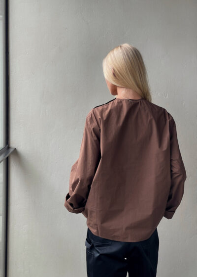 'Balthus' in chestnut by Sofie D'hoore