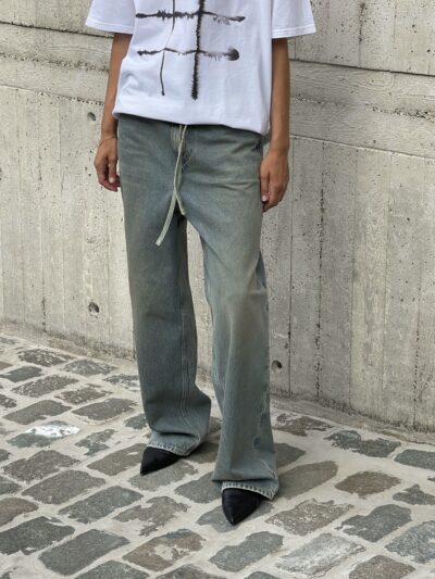 'Noah' in dirty arroyo by Tenue.