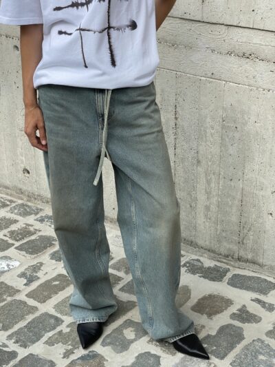 'Noah' in dirty arroyo by Tenue.