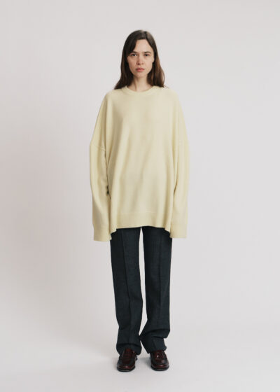 'Oldenburg' in pale yellow by B.B. Wallace