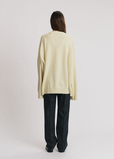 'Oldenburg' in pale yellow by B.B. Wallace