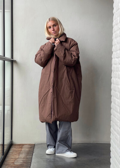 'Otis' in chestnut/chocol by Sofie D'hoore